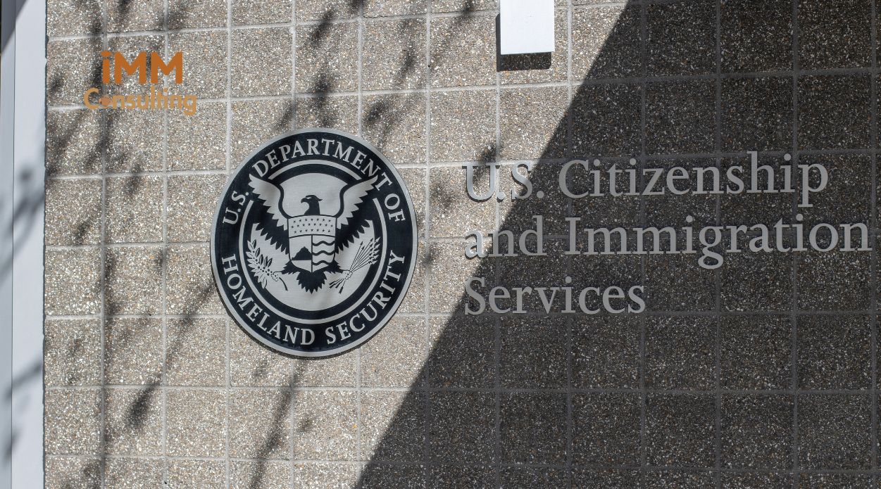 Sở Di trú Mỹ (USCIS) áp dụng quy định mới liên quan đến cách tính tuổi của con cái phụ thuộc đi kèm hồ sơ định cư